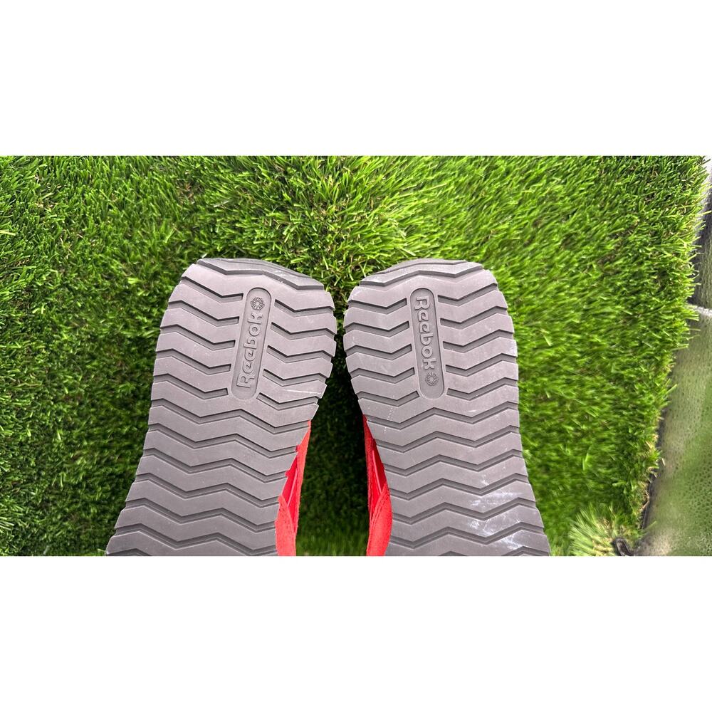 Reebok Classic AZ 100230347 Athletic Sneaker Women's 7.5 Red Suede Training Gym - Picture 11 of 14